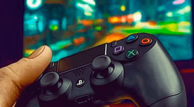 Køb Modern Combat 5: Blackout Credits og VIP-point